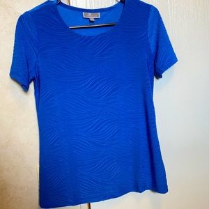 No-wrinkle dressy top